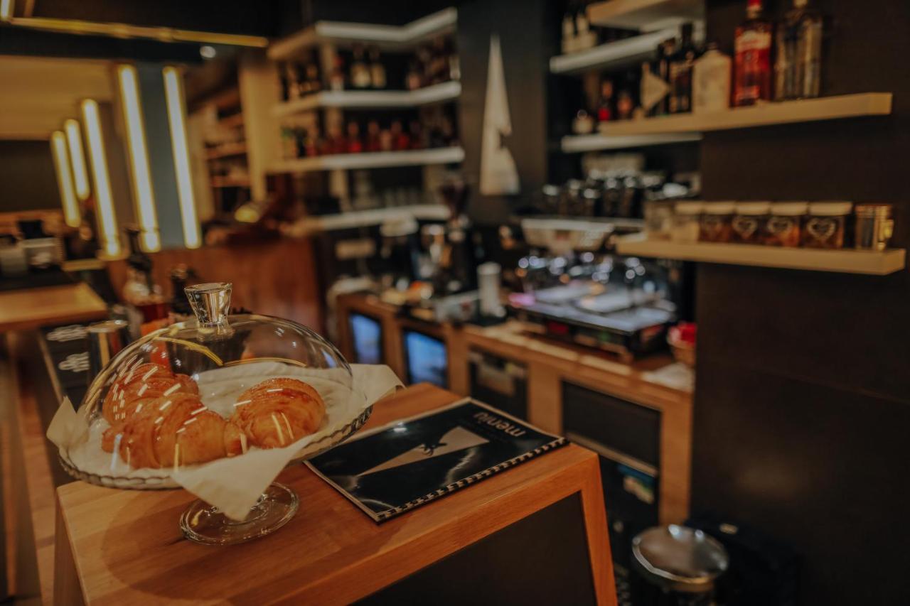 Pensiune Restaurant Capra Neagra Moisei Bagian luar foto